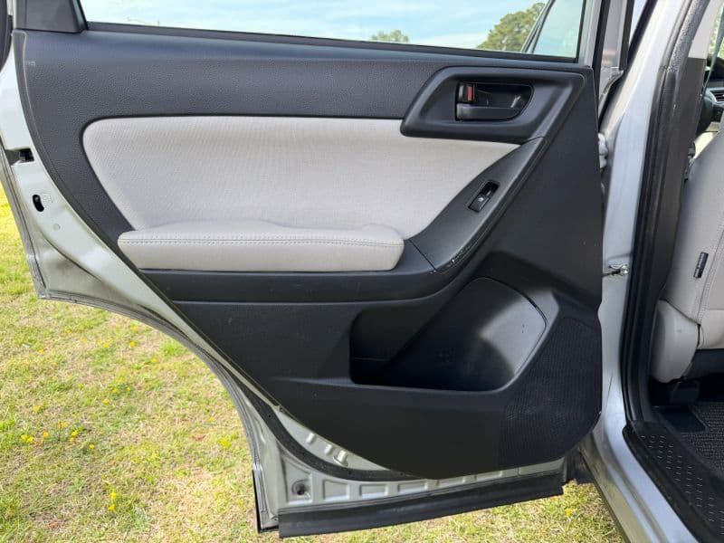 2016 Subaru Forester 2.5i Premium Sport Utility 4D — photo 14 of 28