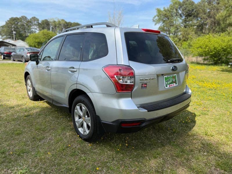 2016 Subaru Forester 2.5i Premium Sport Utility 4D — photo 8 of 28