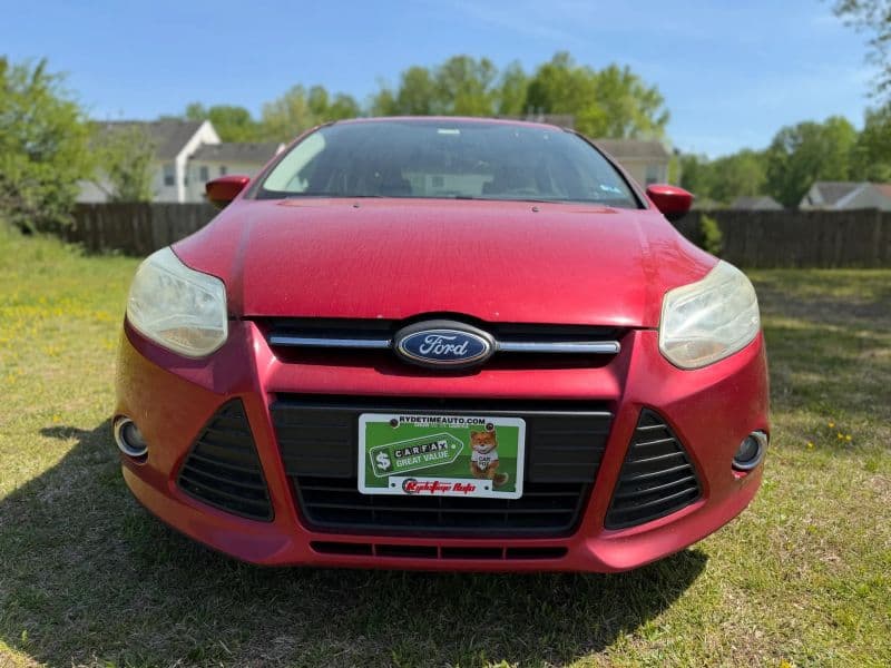 2012 Ford Focus SE Hatchback 4D — photo 3 of 25