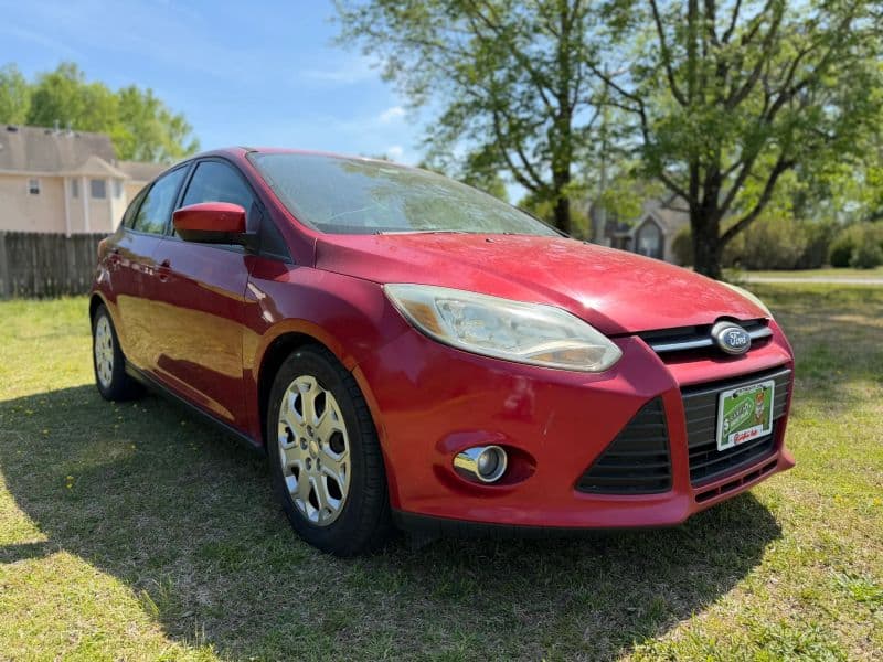 2012 Ford Focus SE Hatchback 4D — photo 4 of 25