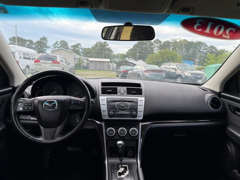 2013 MAZDA MAZDA6 i Touring Sedan 4D — photo 16 of 26