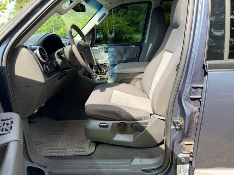 2003 Ford Expedition XLT Sport Utility 4D — photo 13 of 23