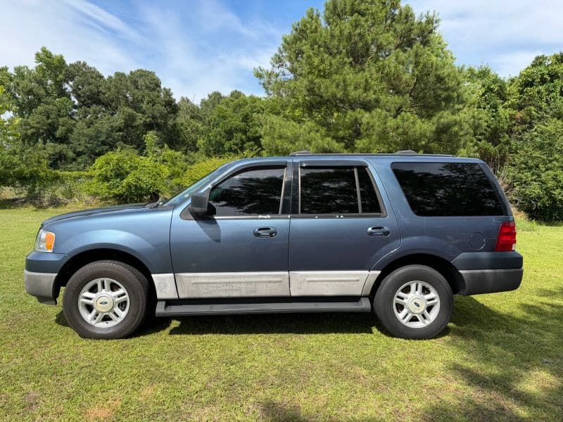 2003 Ford Expedition XLT Sport Utility 4D