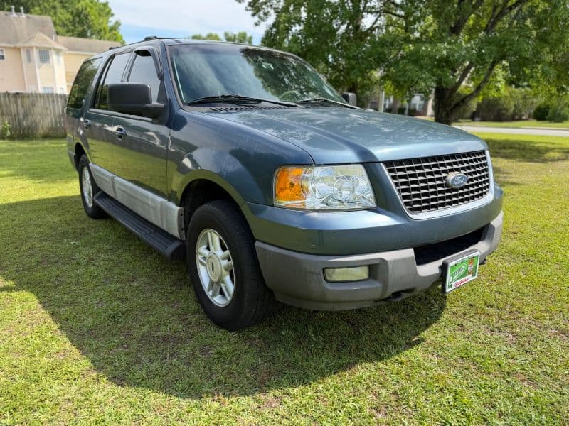 2003 Ford Expedition XLT Sport Utility 4D — photo 4 of 23