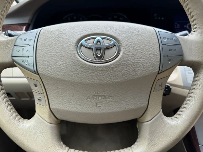 2008 Toyota Avalon XLS Sedan 4D — photo 18 of 30
