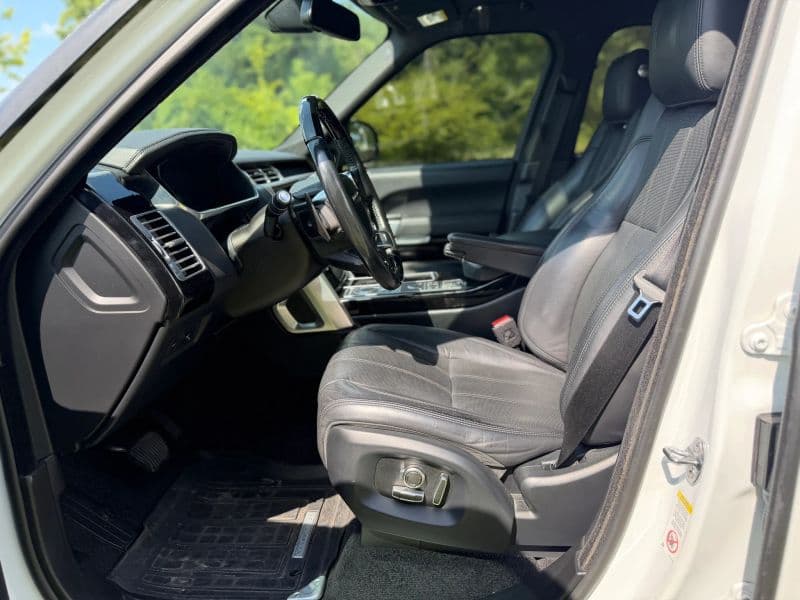 2016 Land Rover Range Rover HSE Sport Utility 4D — photo 12 of 24