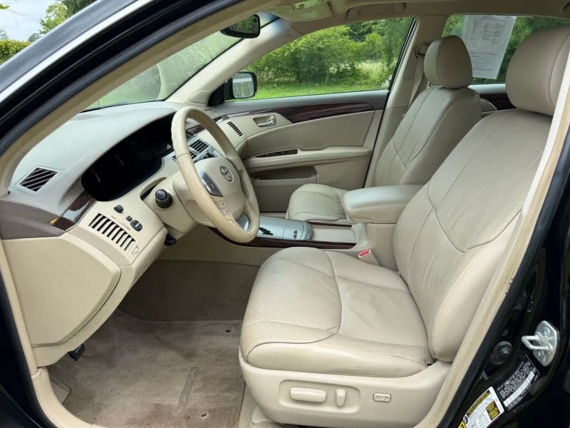 2008 Toyota Avalon XLS Sedan 4D — photo 13 of 30