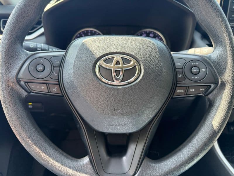 2019 Toyota RAV4 XLE Sport Utility 4D — photo 27 of 29