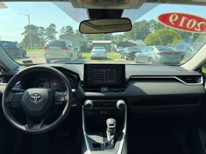 2019 Toyota RAV4 XLE Sport Utility 4D — photo 16 of 29