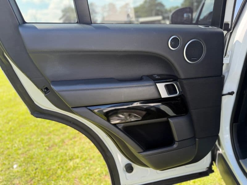 2016 Land Rover Range Rover HSE Sport Utility 4D — photo 13 of 24